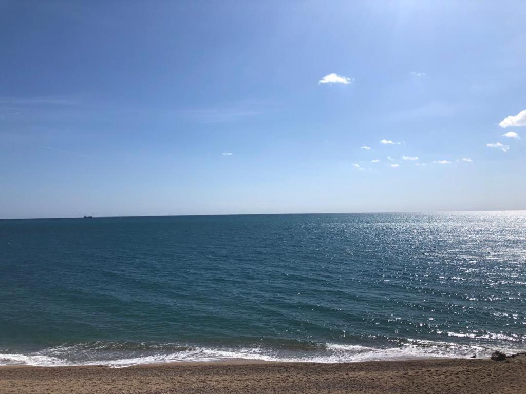 Studio Face A La Mer... سُت المظهر الخارجي الصورة